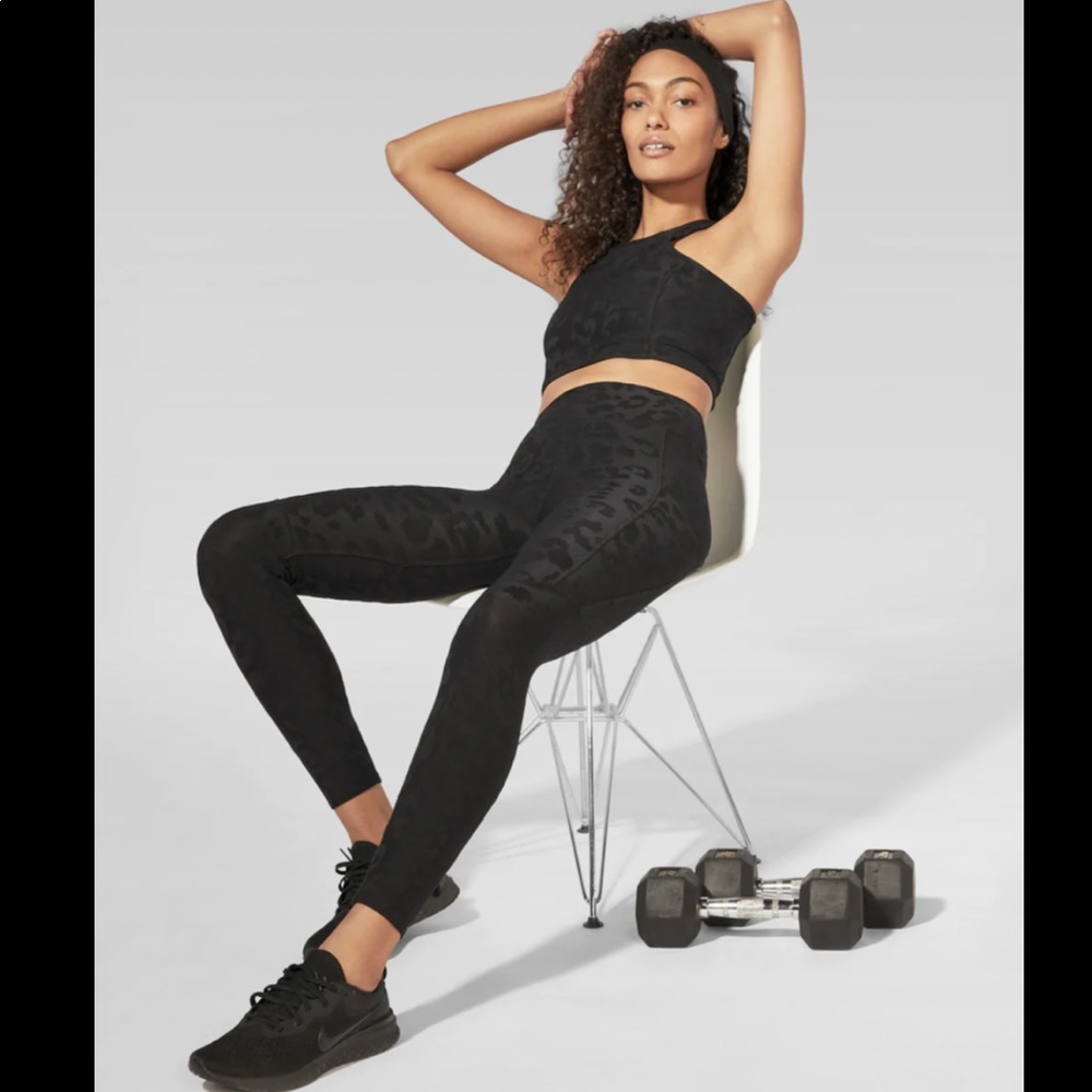 NWT Twenty Montreal Hyper Reality Knit 3D Leopard Leggings
